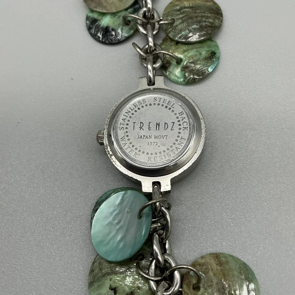 Trendz Womens Watch 22mm Green Dial Silver Tone Shell Discs New Battery 8